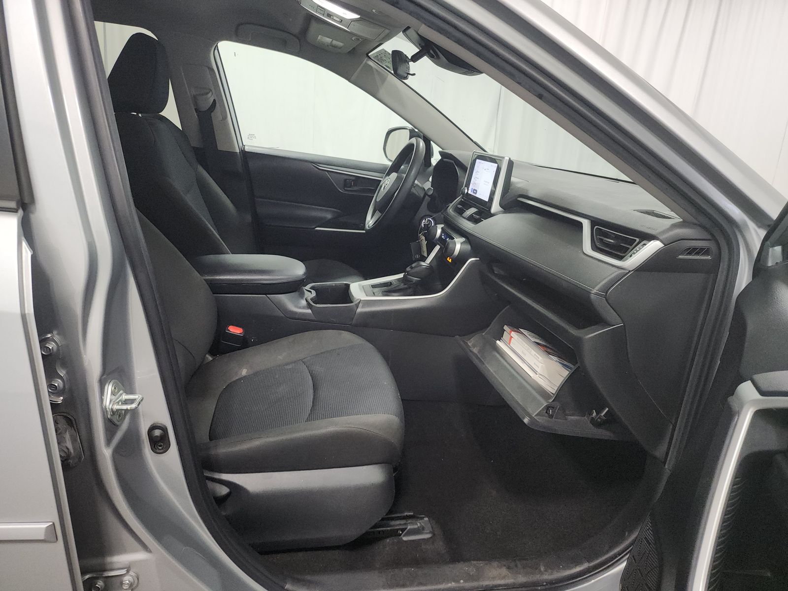 2023 Toyota RAV4 LE FWD