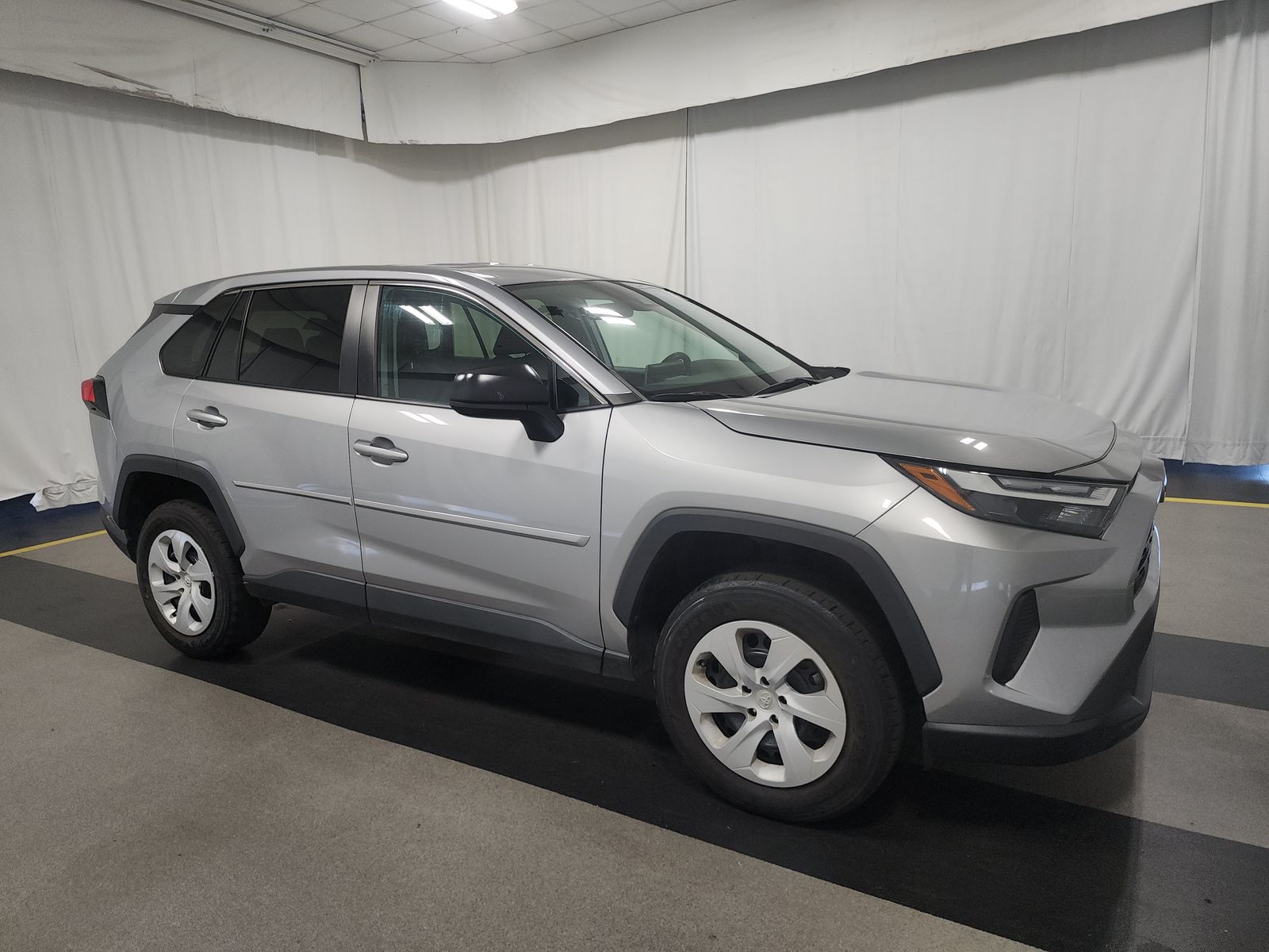 2023 Toyota RAV4 LE FWD