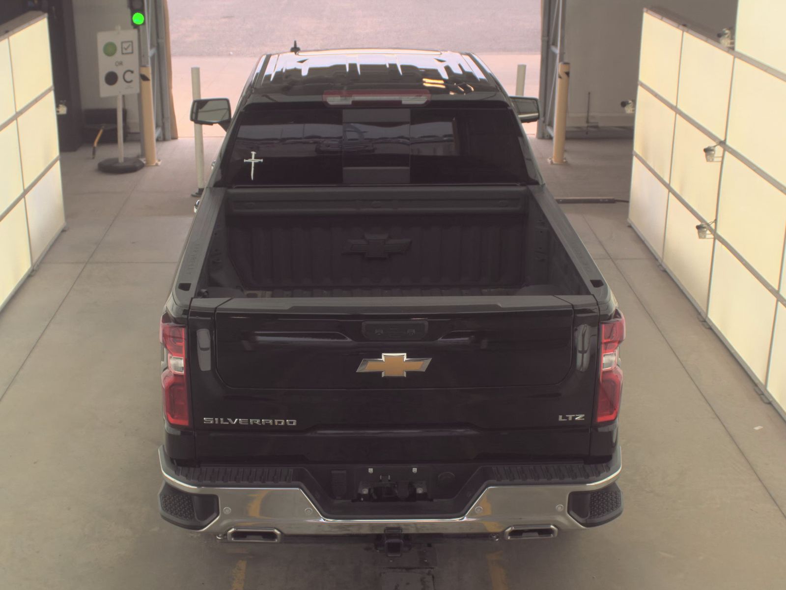 2025 Chevrolet Silverado 1500 LTZ AWD