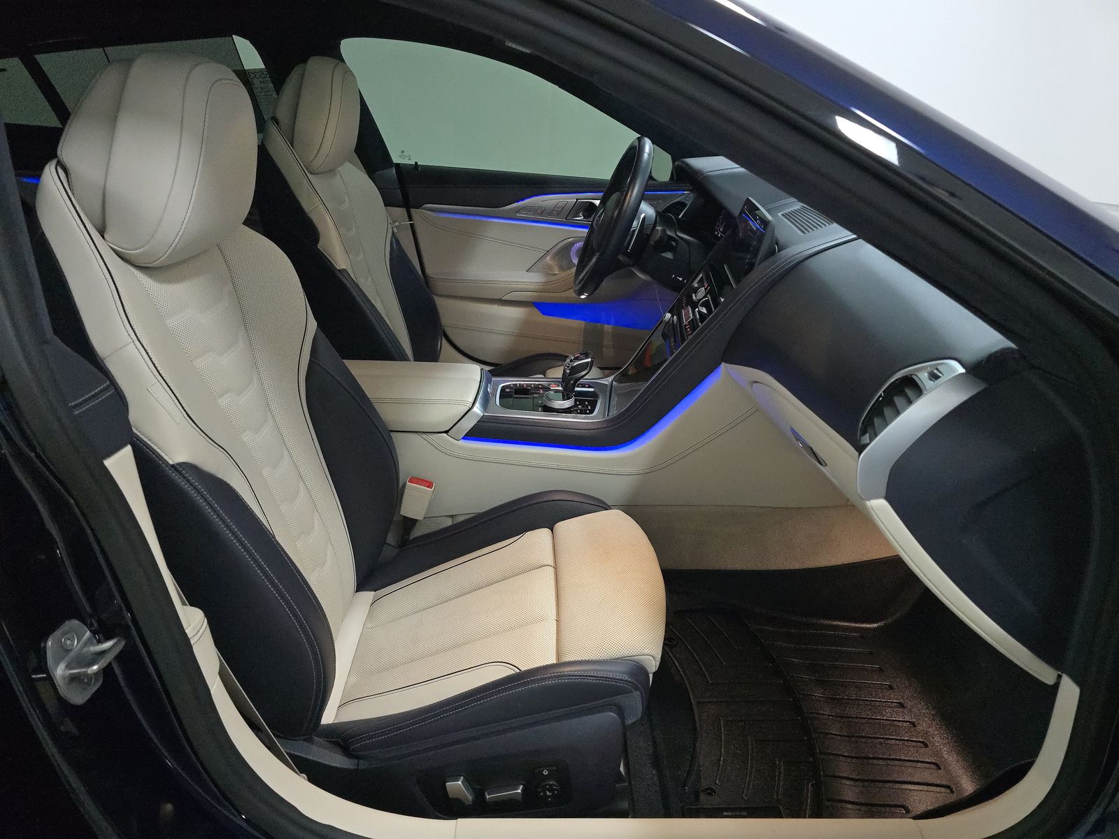 2022 BMW 8 Series 840i xDrive AWD