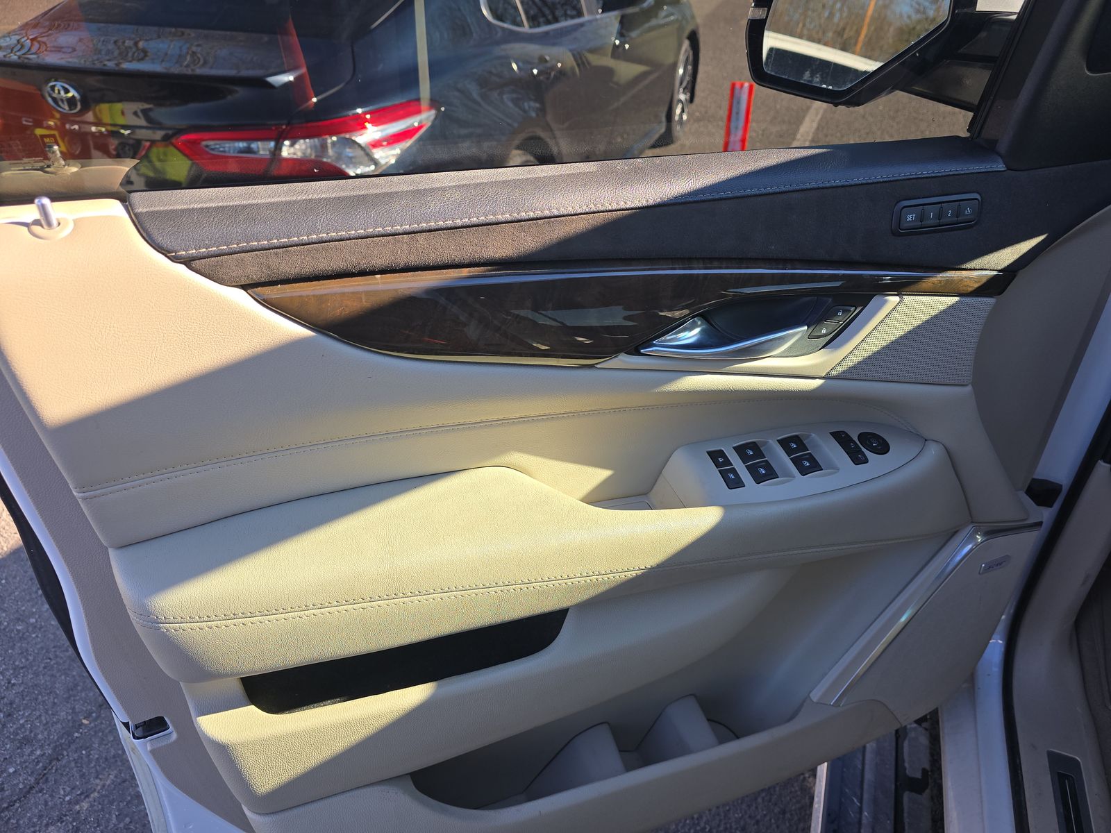 2018 Cadillac Escalade ESV Premium Luxury RWD