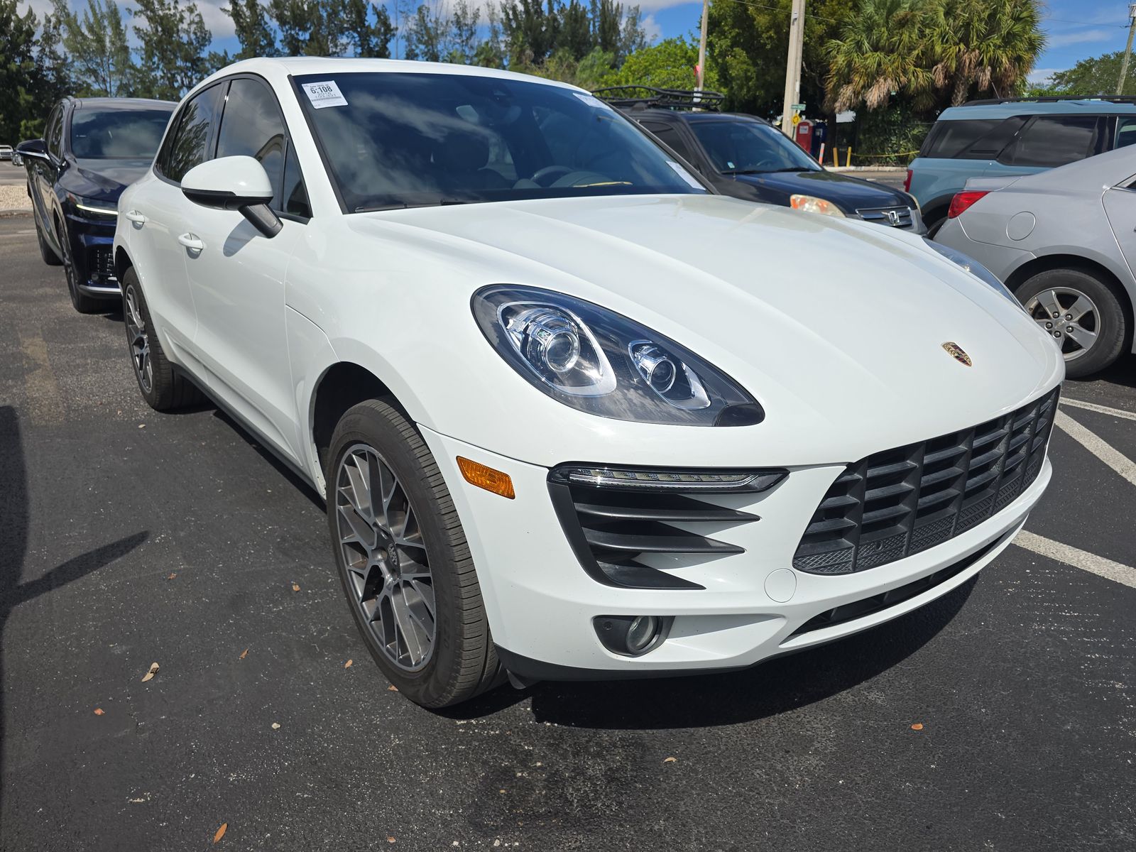 2018 Porsche Macan Base AWD