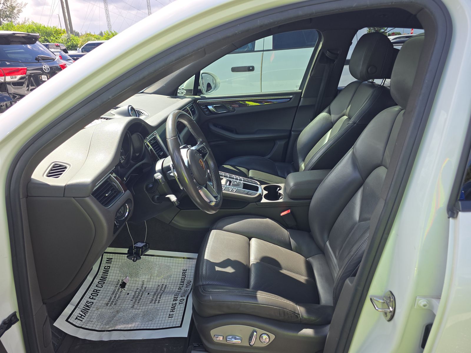 2018 Porsche Macan Base AWD