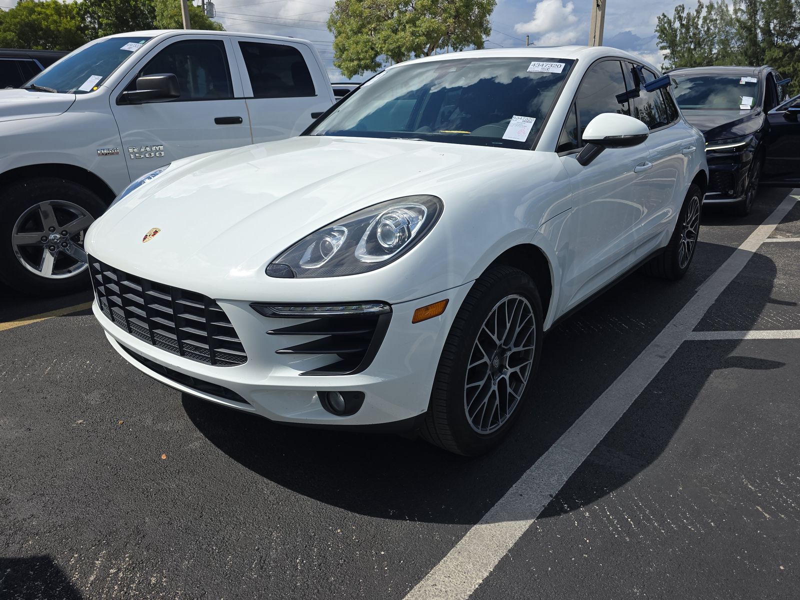 2018 Porsche Macan Base AWD