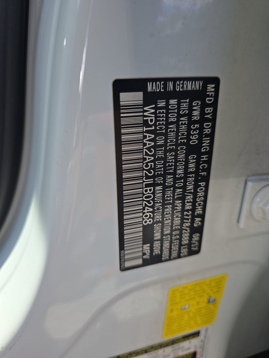 2018 Porsche Macan Base AWD