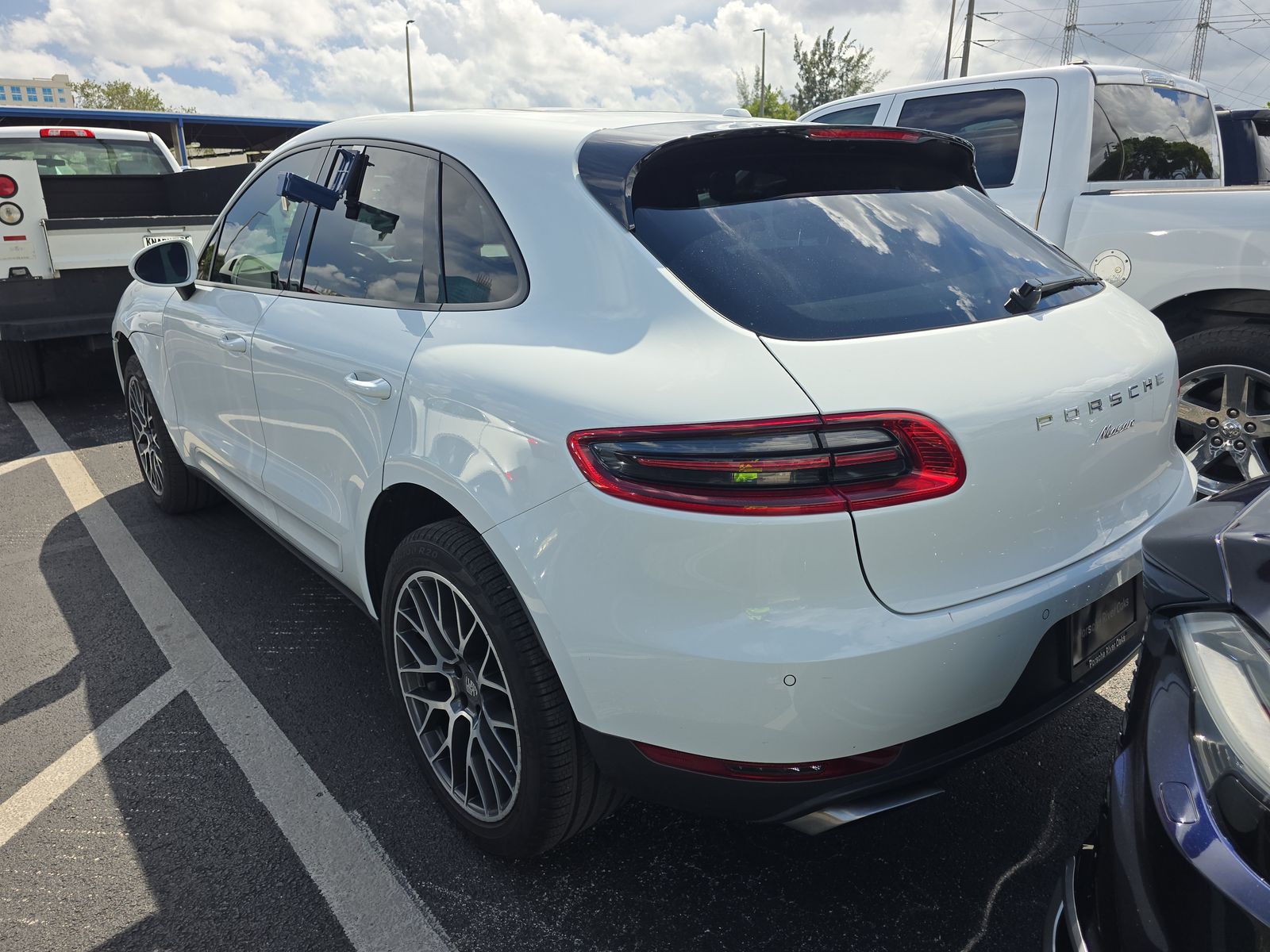 2018 Porsche Macan Base AWD