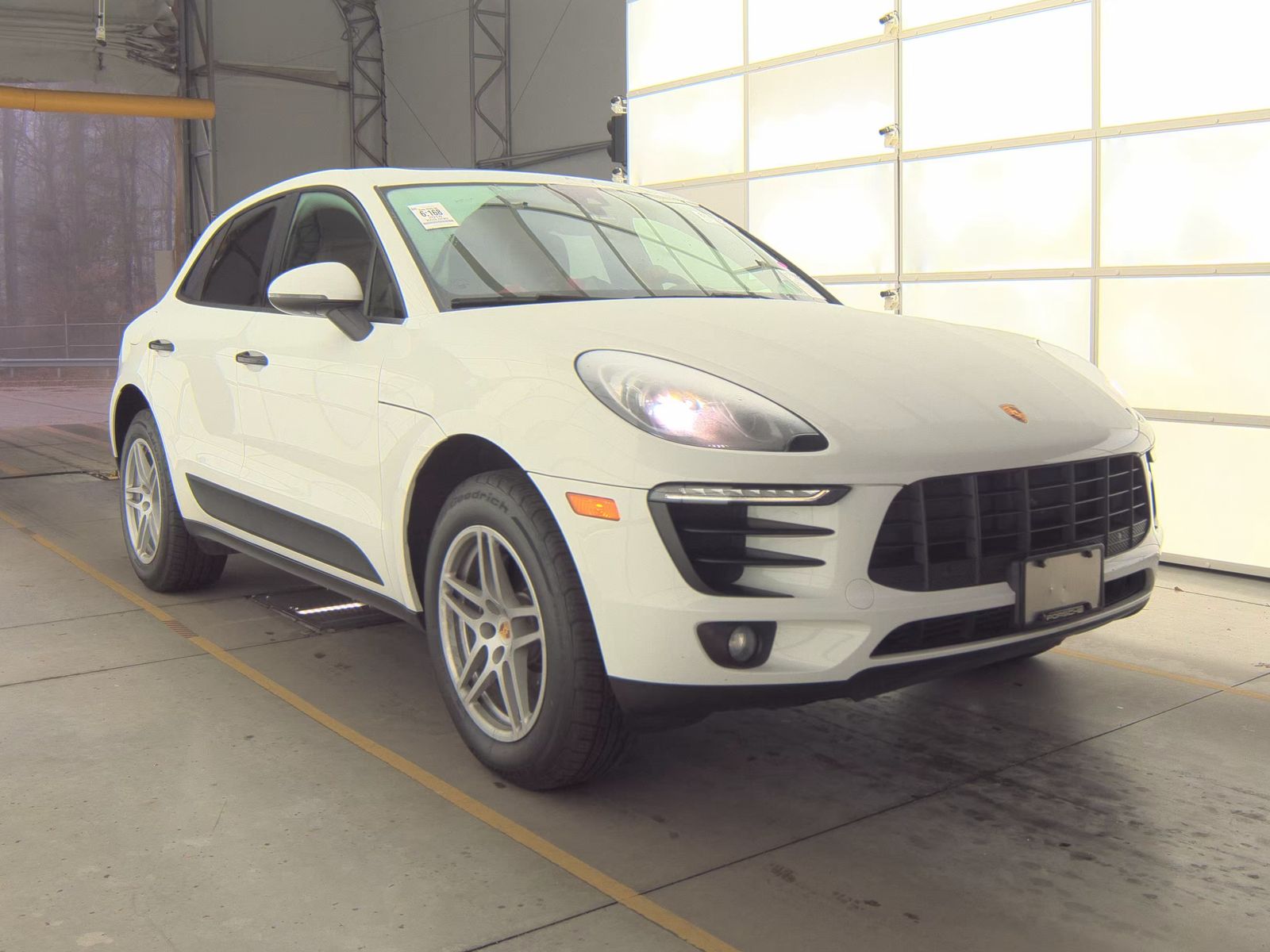 2018 Porsche Macan Base AWD
