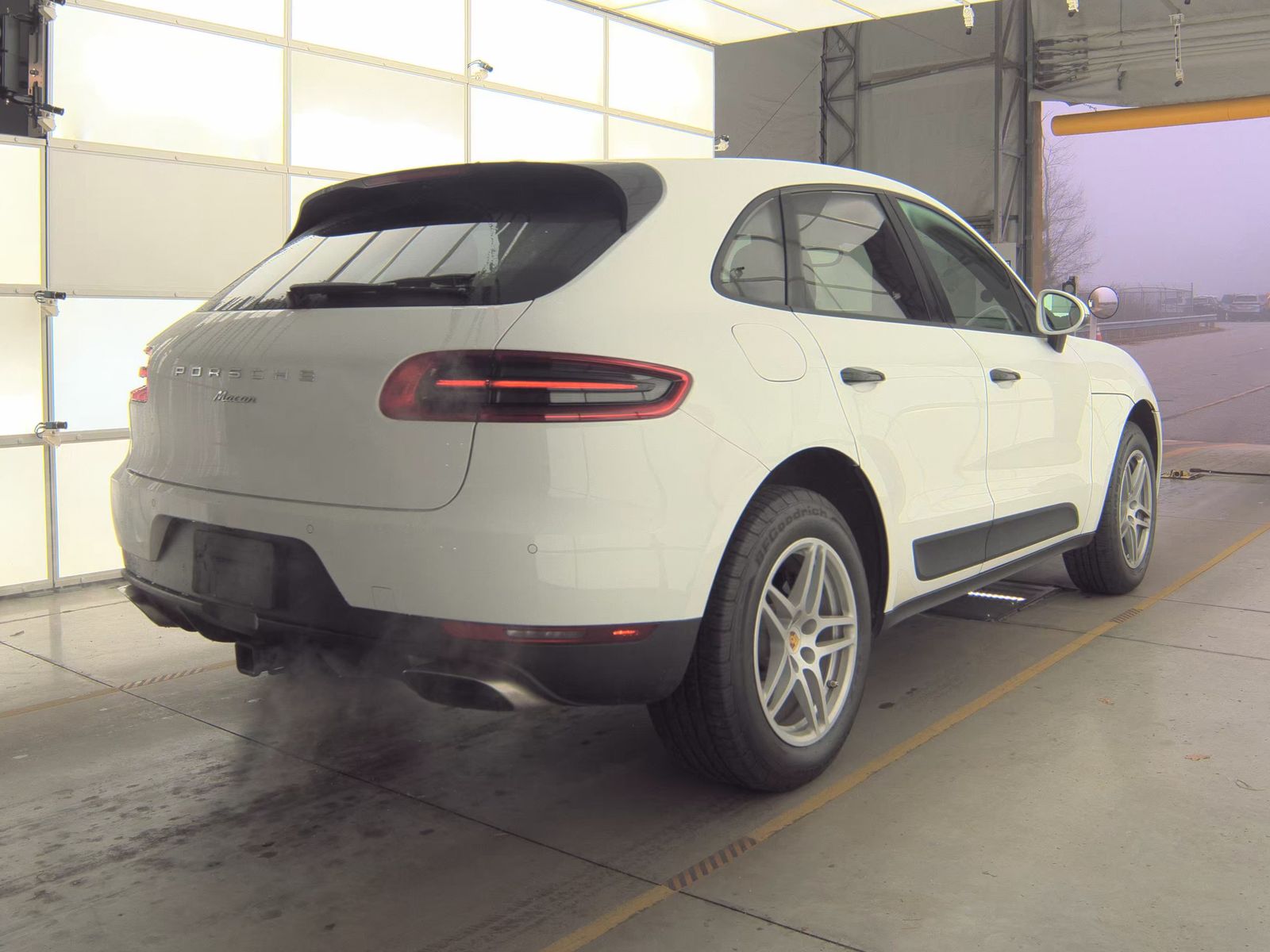 2018 Porsche Macan Base AWD
