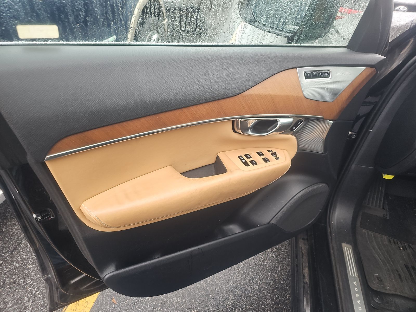 2018 Volvo XC90 Plug-In Hybrid T8 Inscription AWD