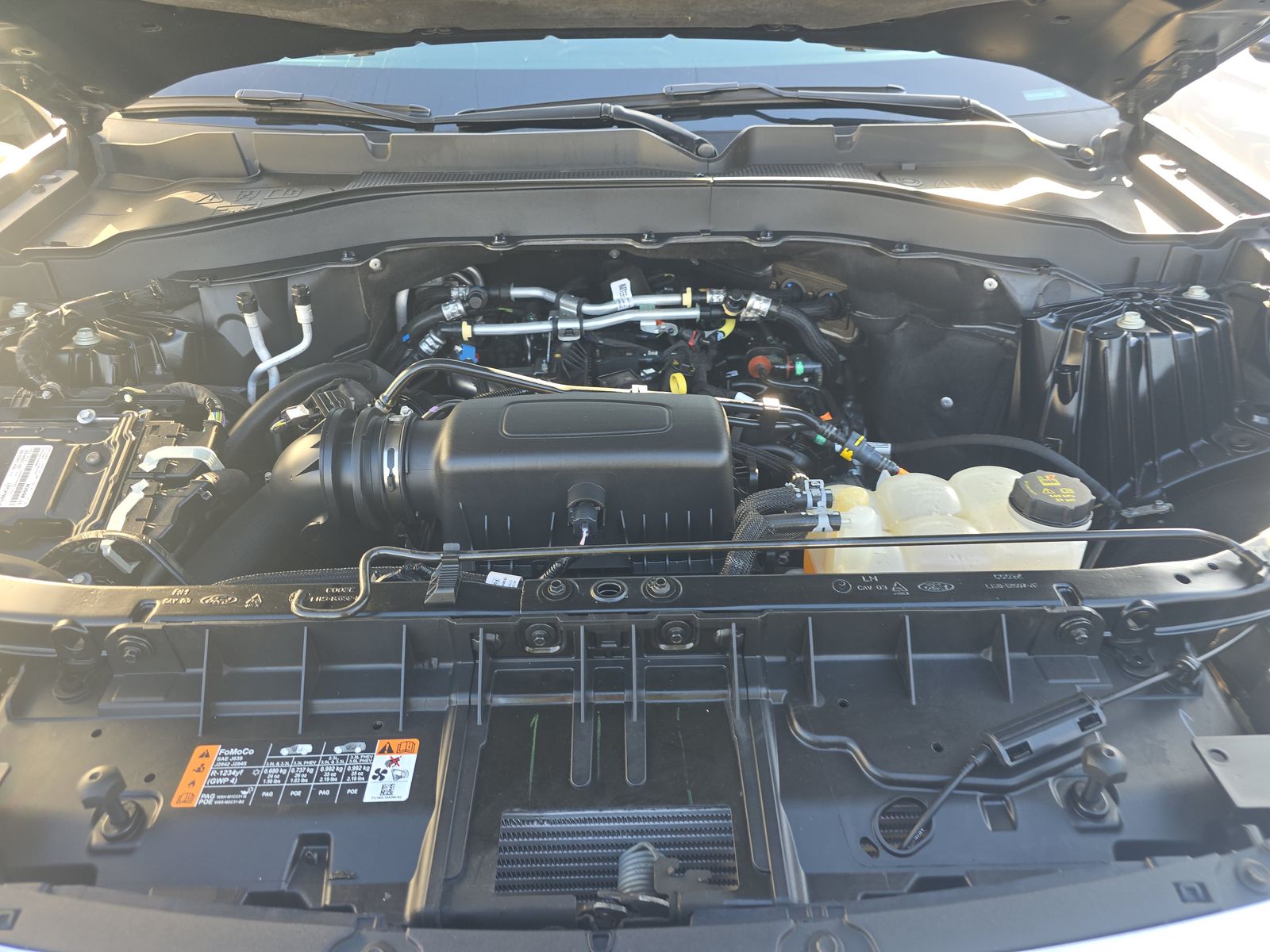 2023 Ford Explorer XLT RWD