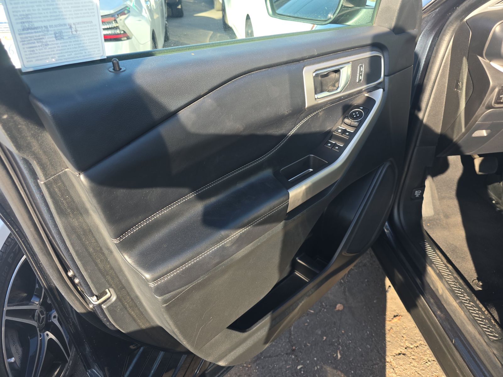 2023 Ford Explorer XLT RWD