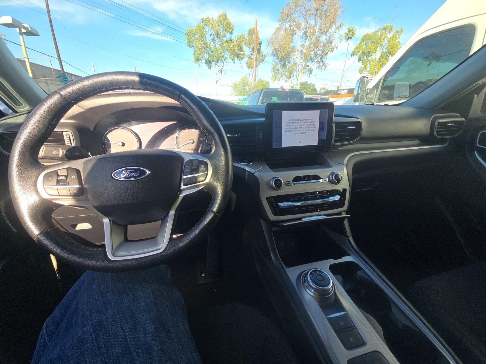 2023 Ford Explorer XLT RWD