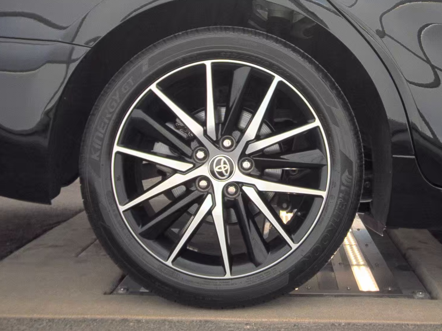 2023 Toyota Camry SE FWD