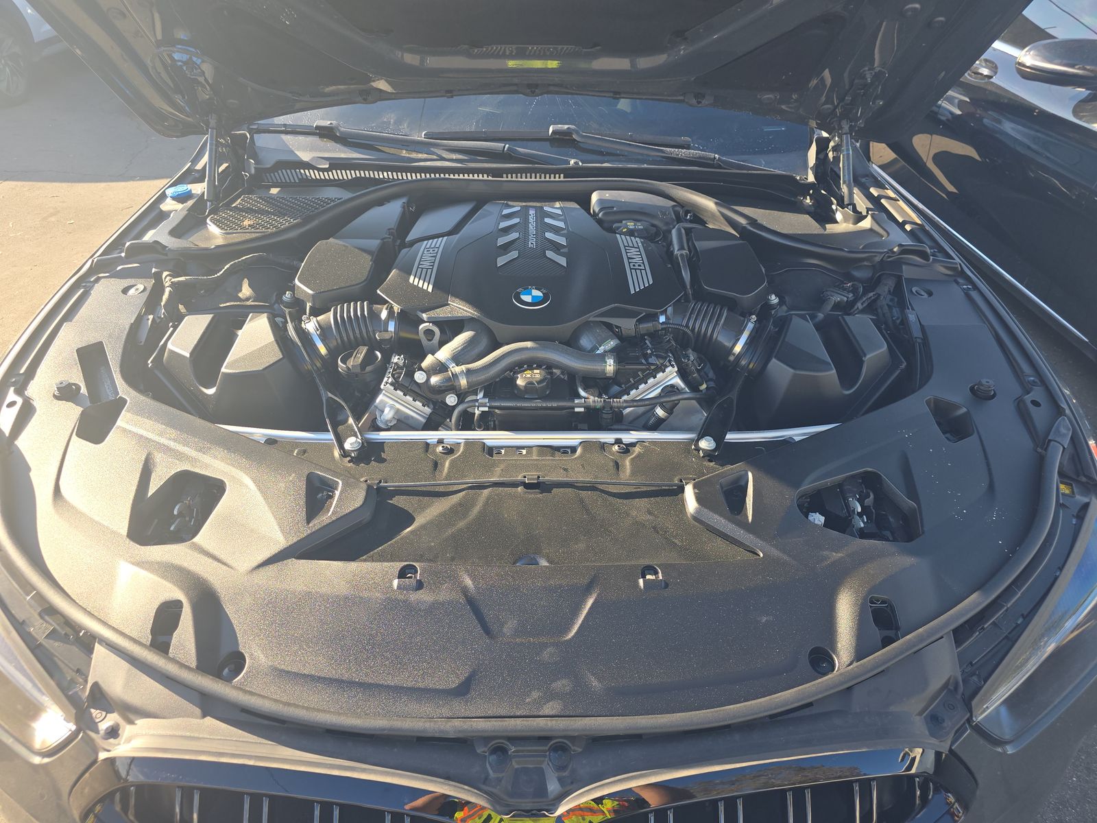 2025 BMW 8 Series M850i xDrive AWD