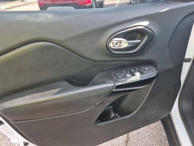 2019 Jeep Cherokee Latitude Altitude Edition FWD