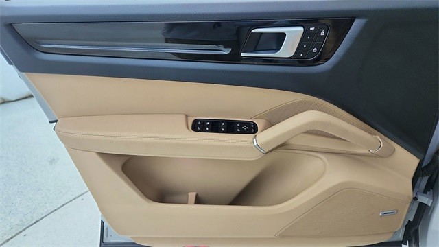 2022 Porsche Cayenne Base AWD