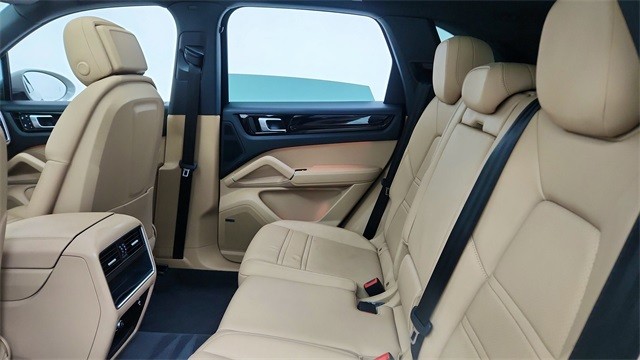 2022 Porsche Cayenne Base AWD