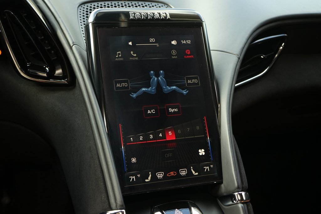 2021 Ferrari Roma Base RWD