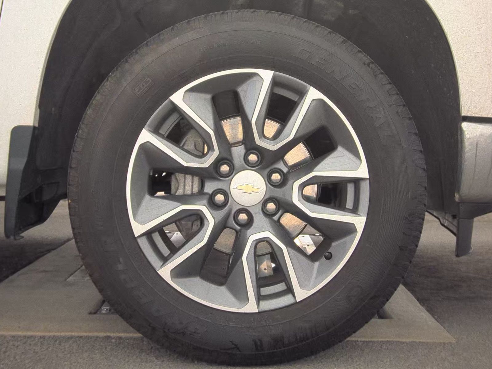 2024 Chevrolet Silverado 1500 LT AWD