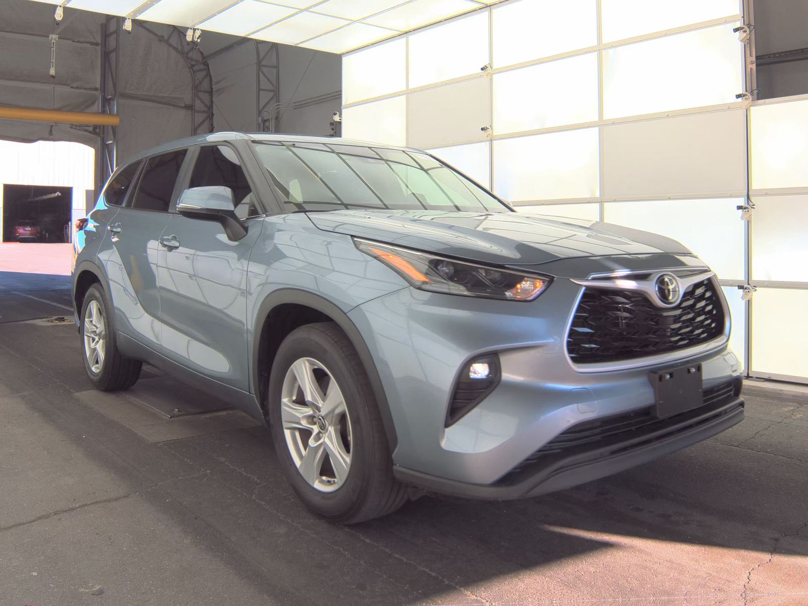 2024 Toyota Highlander LE FWD