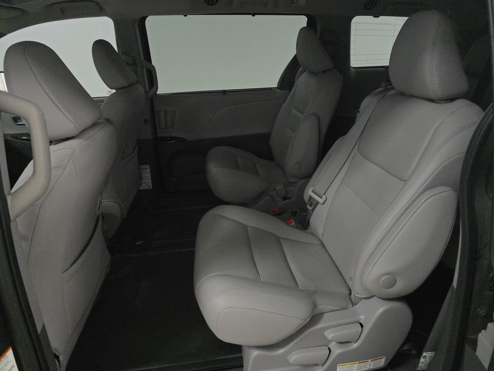 2020 Toyota Sienna XLE Premium FWD