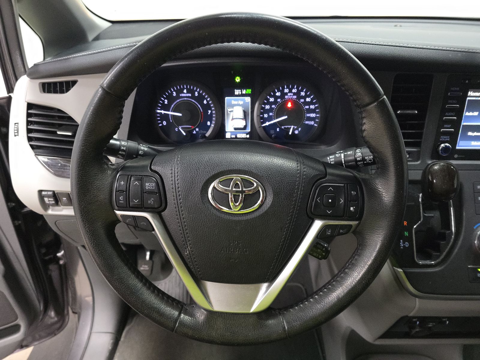 2020 Toyota Sienna XLE Premium FWD