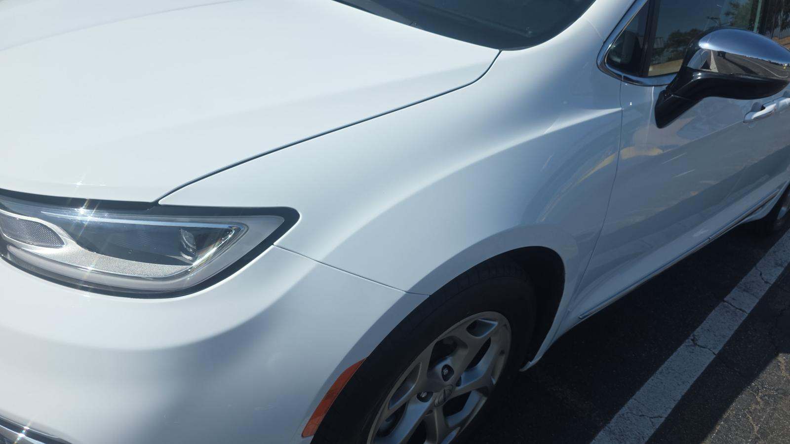 2023 Chrysler Pacifica Limited FWD