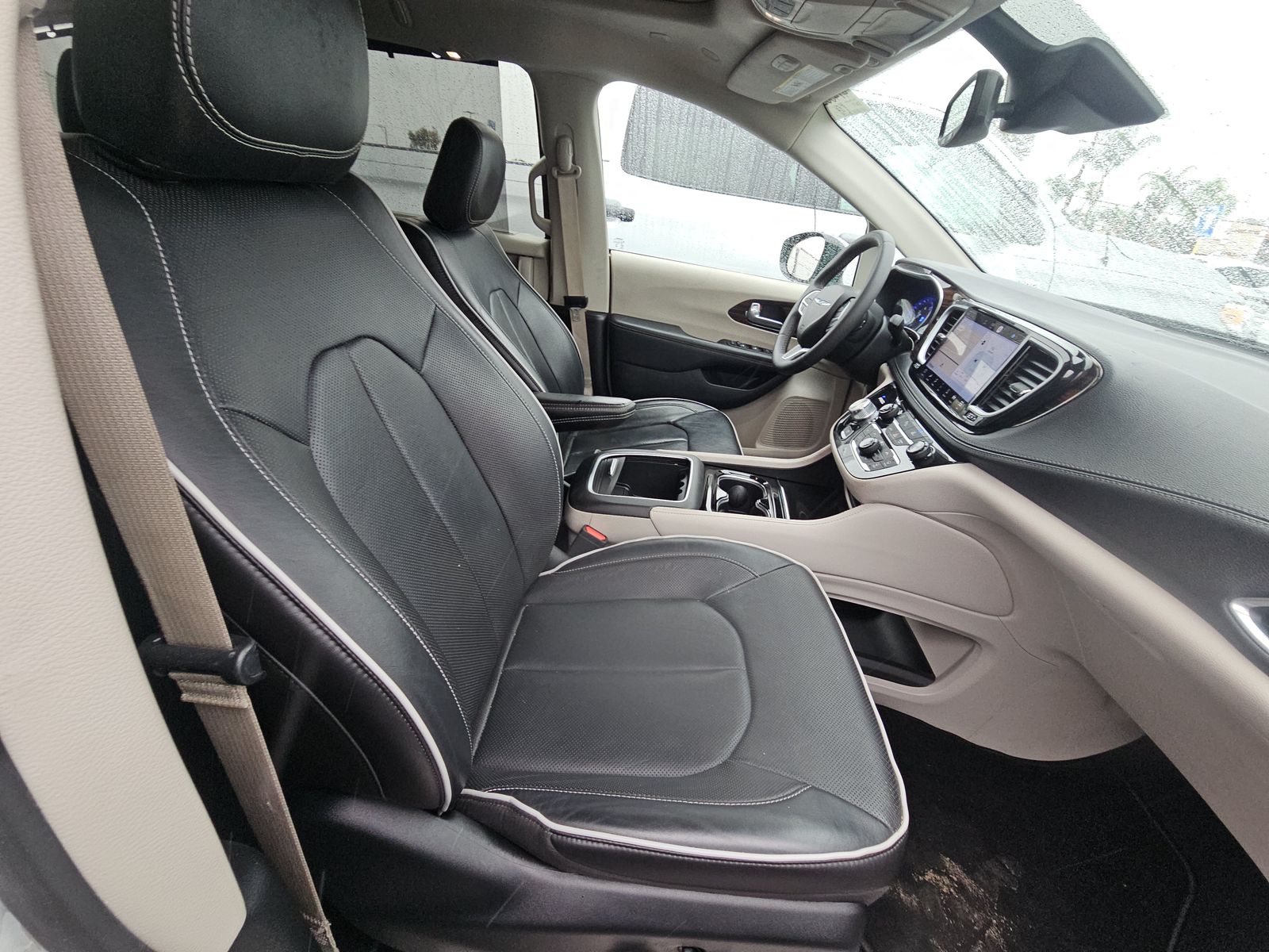 2023 Chrysler Pacifica Limited FWD