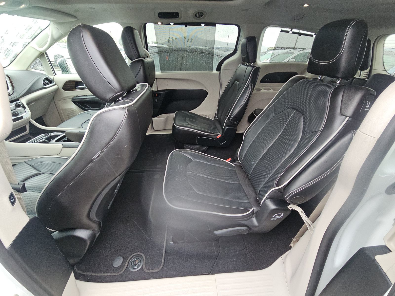 2023 Chrysler Pacifica Limited FWD