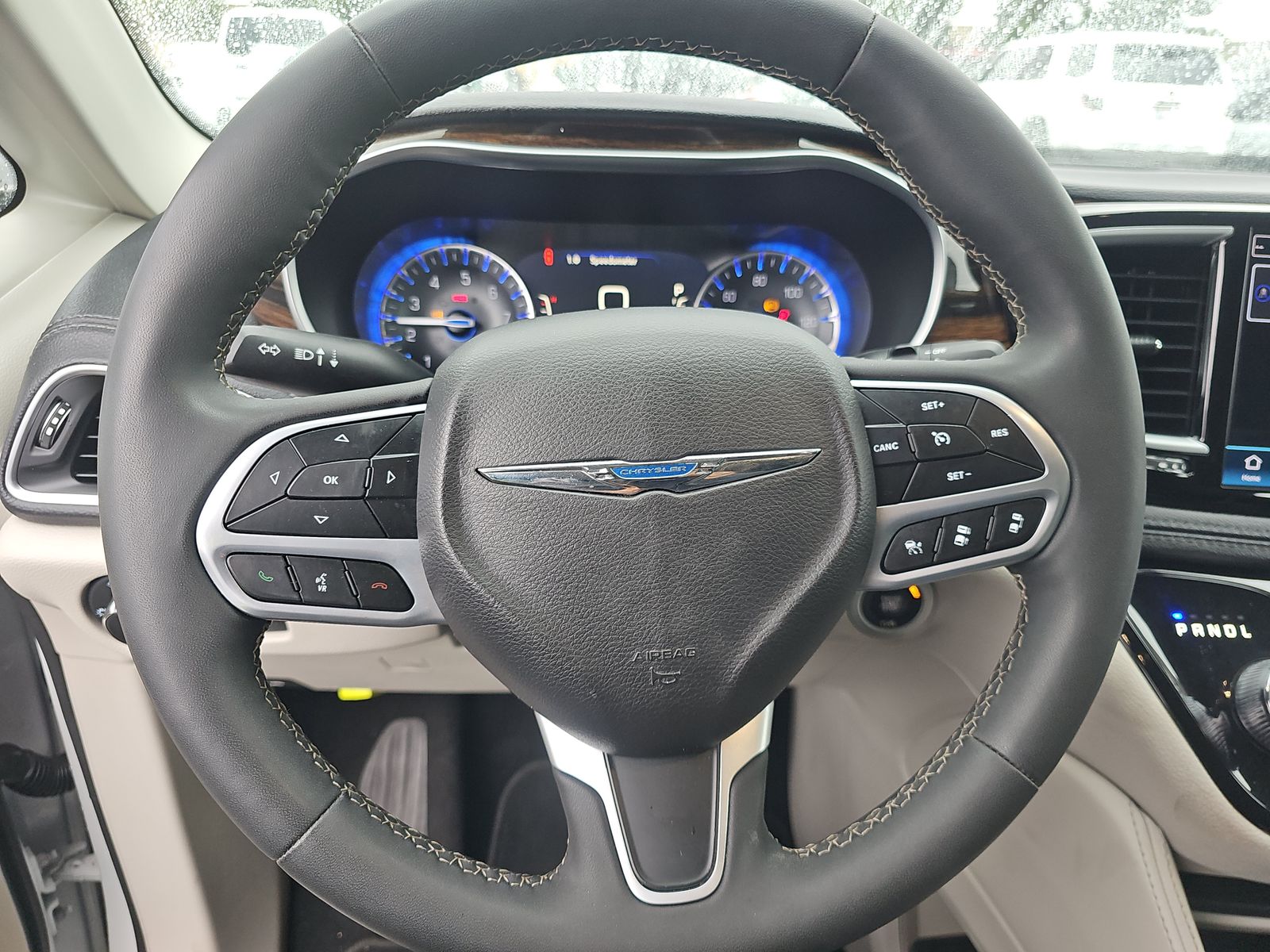 2023 Chrysler Pacifica Limited FWD