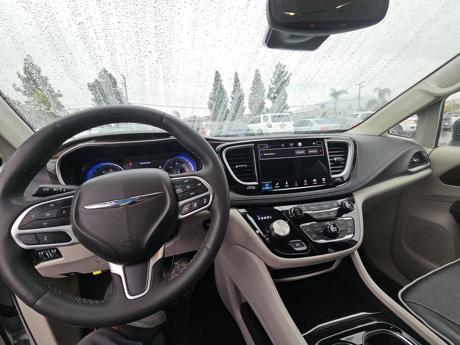 2023 Chrysler Pacifica Limited FWD