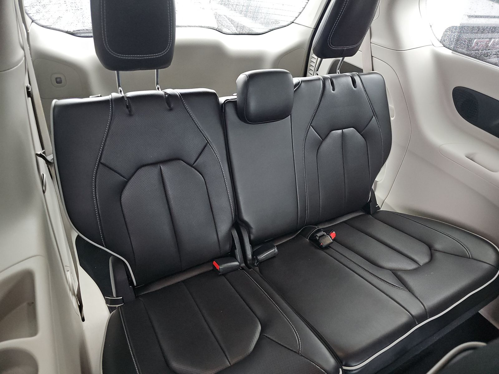 2023 Chrysler Pacifica Limited FWD