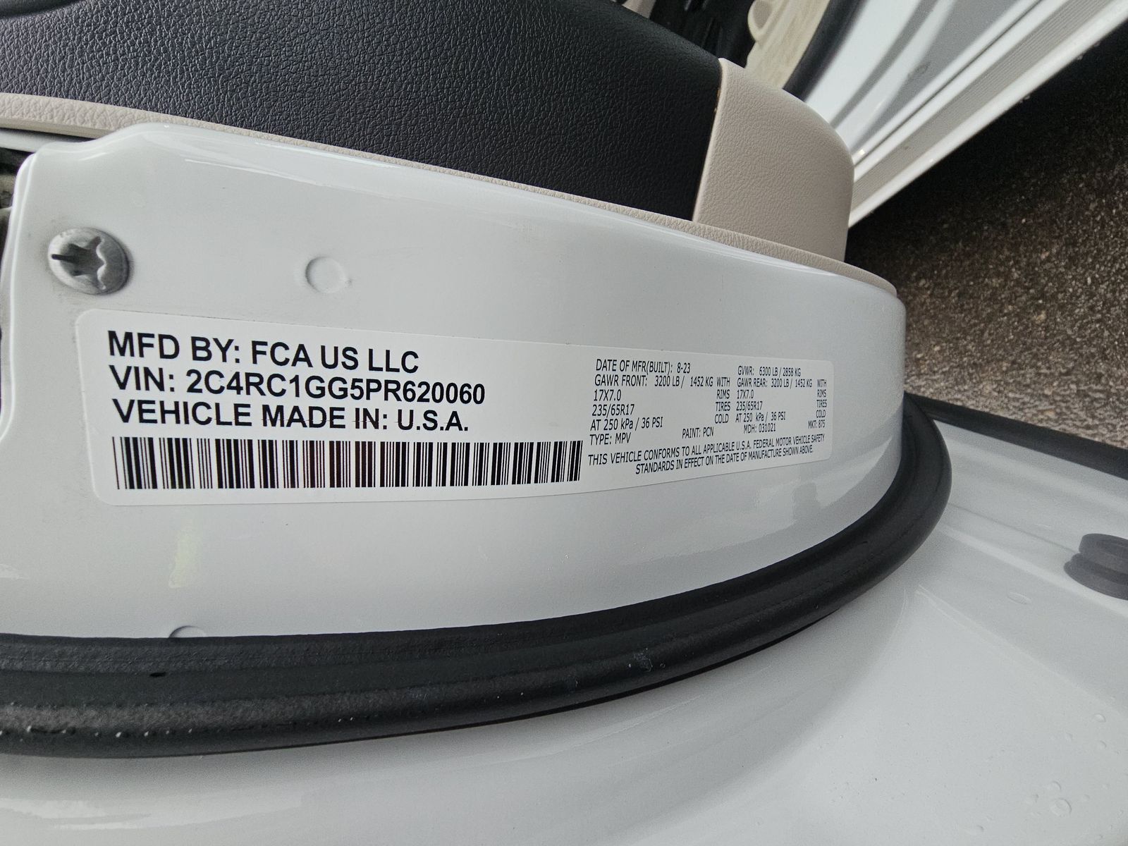 2023 Chrysler Pacifica Limited FWD