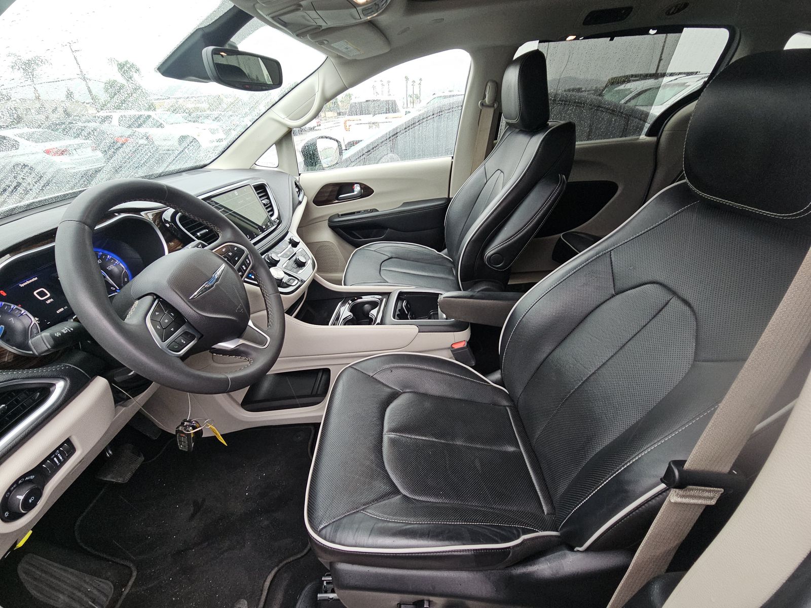 2023 Chrysler Pacifica Limited FWD