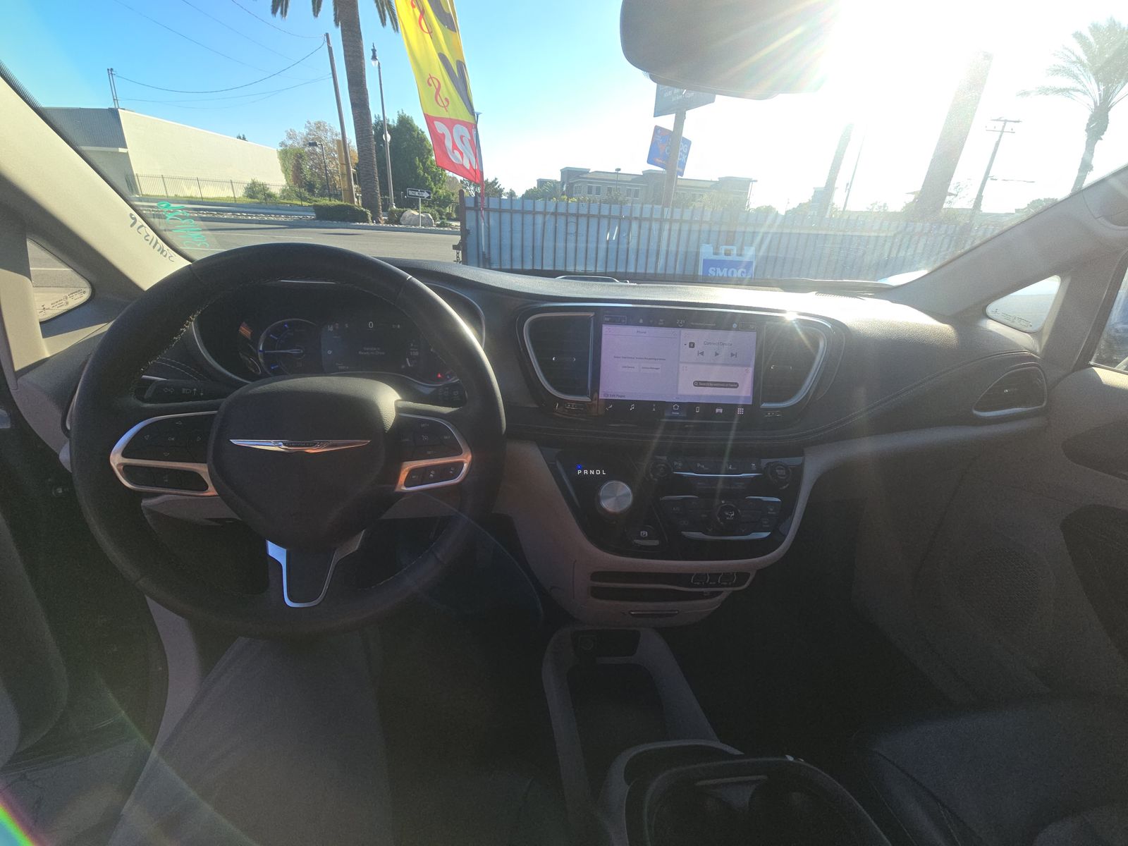 2022 Chrysler Pacifica Hybrid Touring L FWD