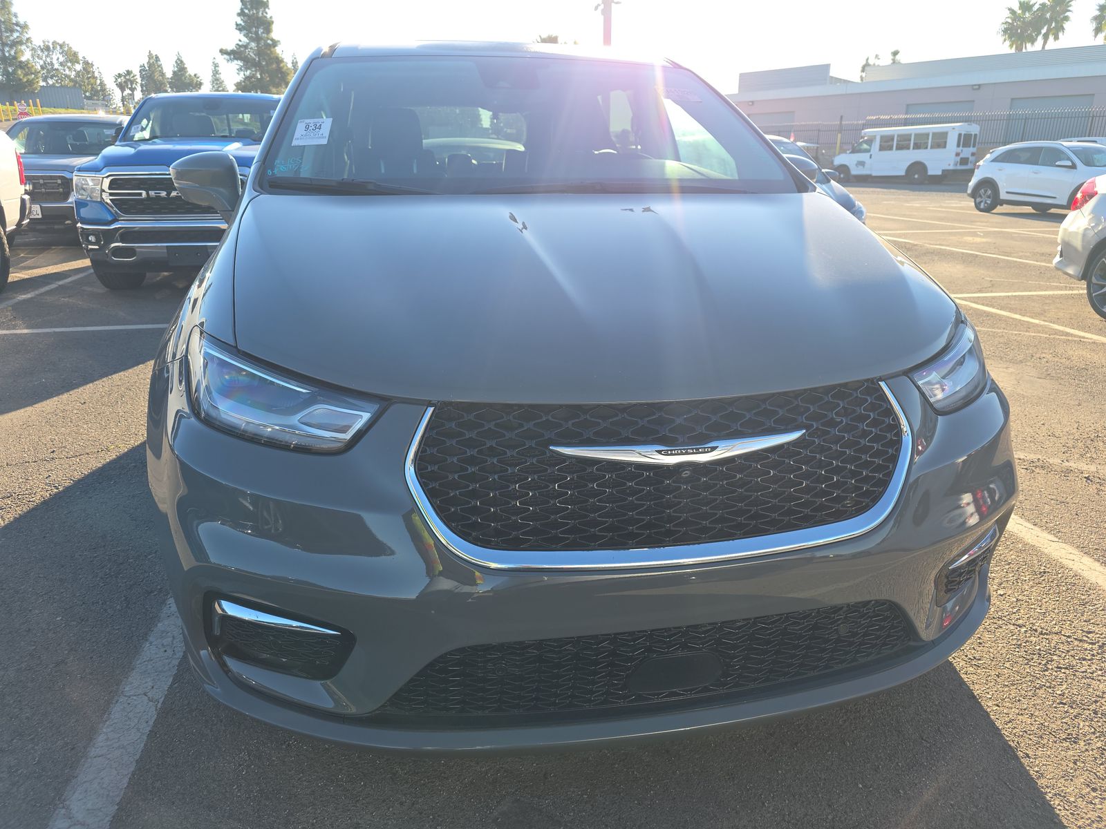 2022 Chrysler Pacifica Hybrid Touring L FWD