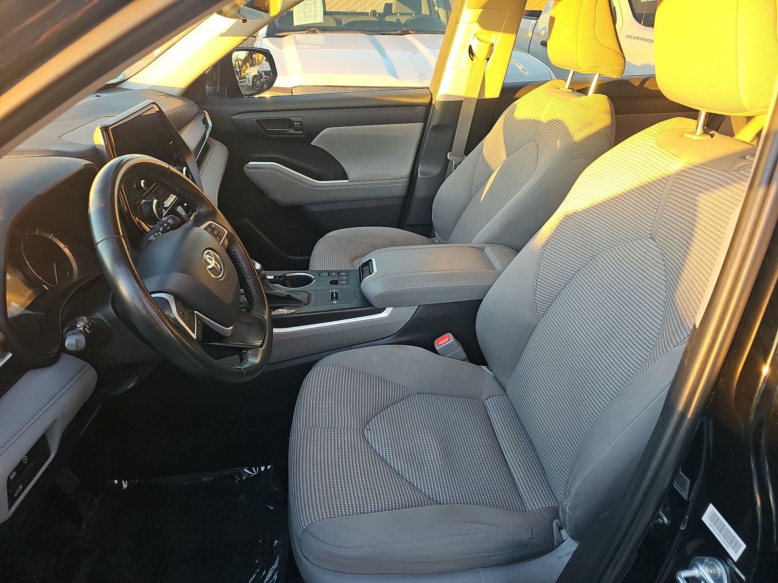 2023 Toyota Highlander LE FWD