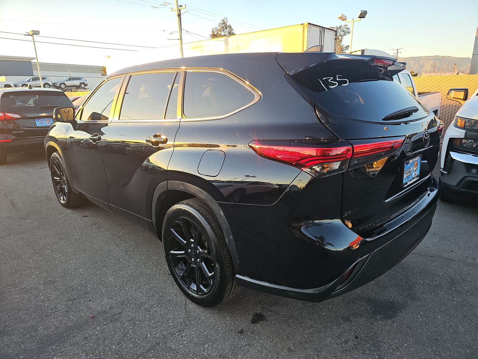 2023 Toyota Highlander LE FWD