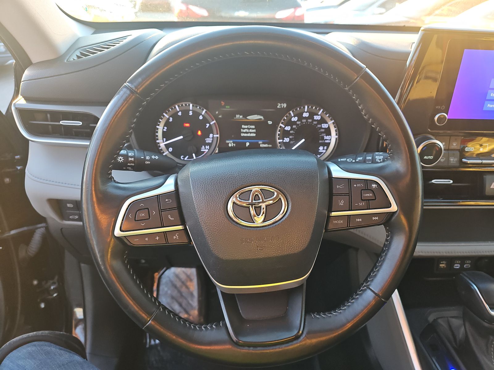 2023 Toyota Highlander LE FWD