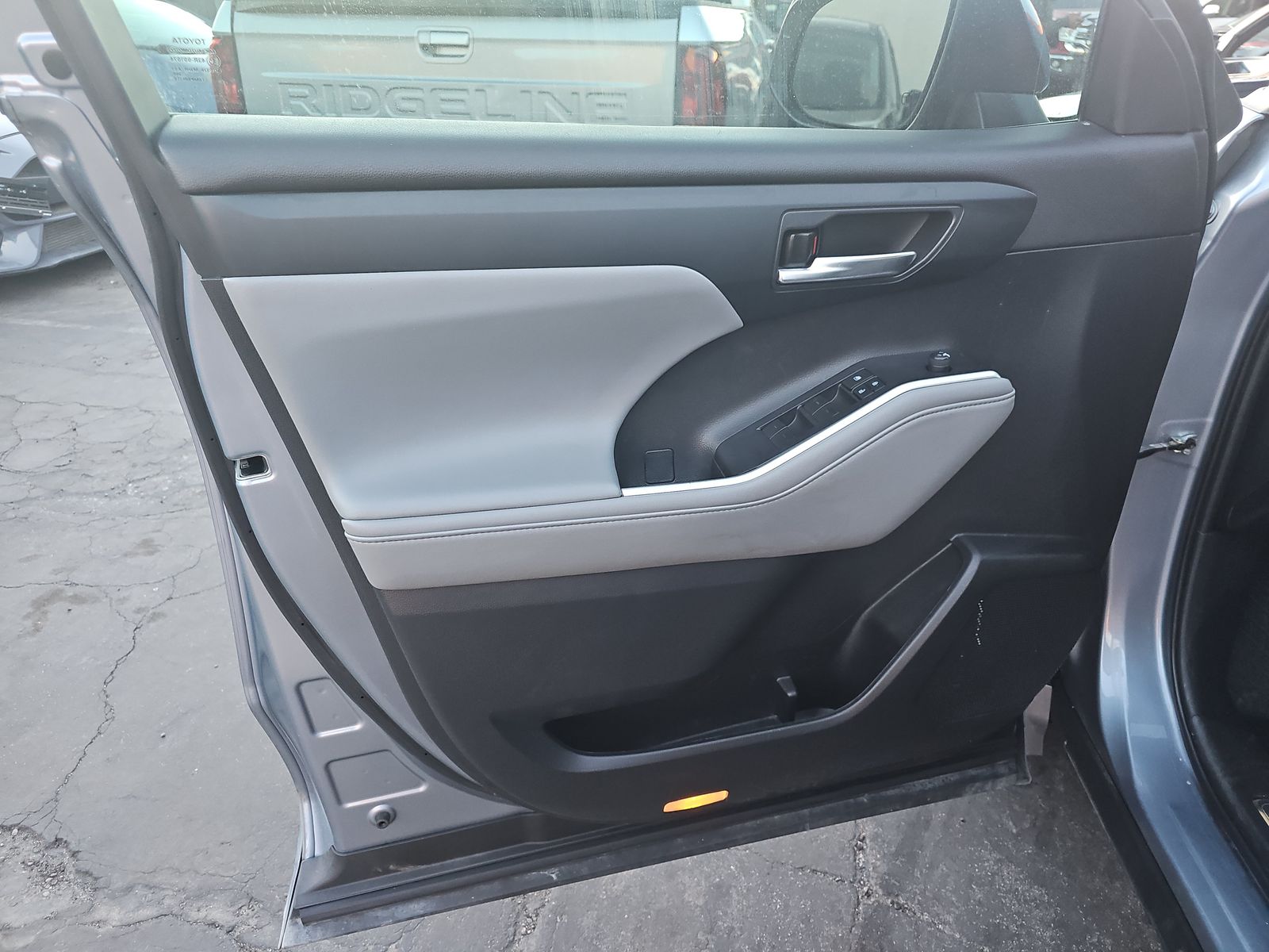 2022 Toyota Highlander XLE FWD