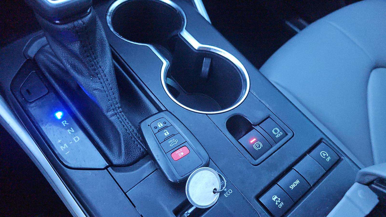 2022 Toyota Highlander XLE FWD