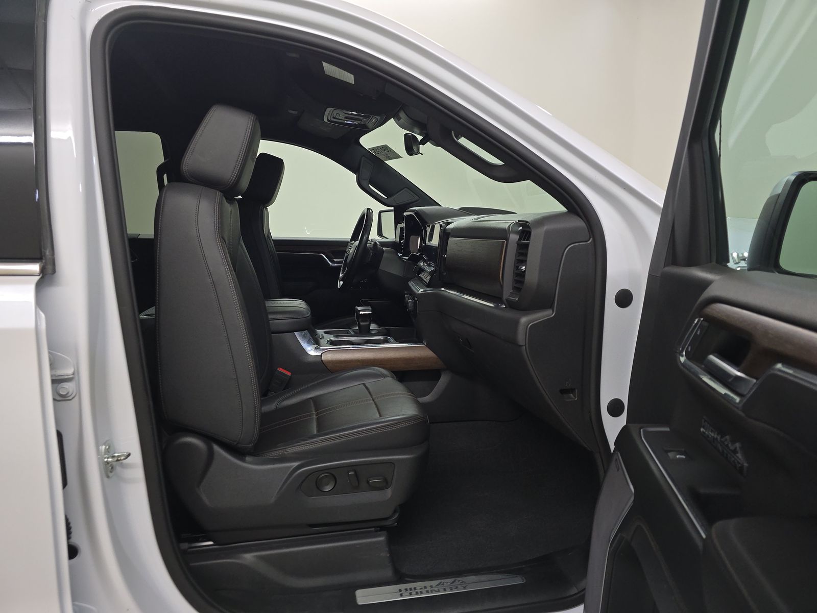 2023 Chevrolet Silverado 1500 High Country RWD