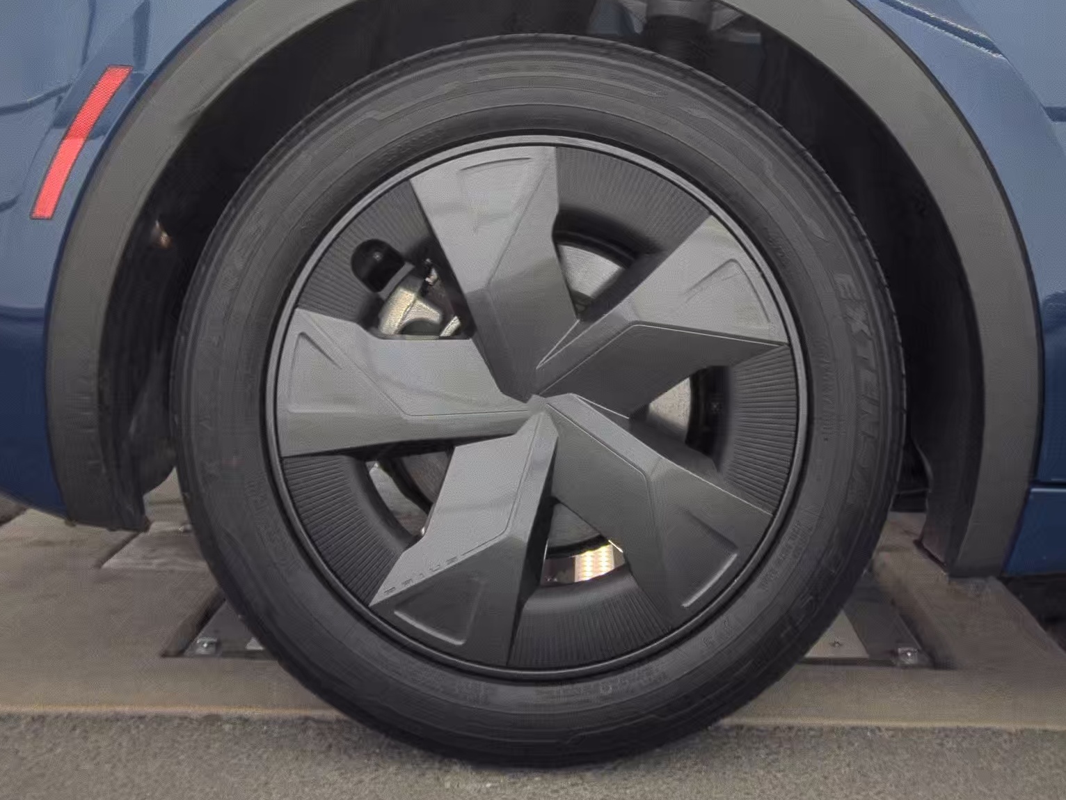 2024 Toyota Prius LE FWD