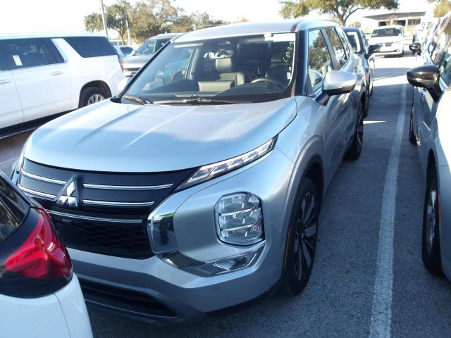 2025 Mitsubishi Outlander SE FWD