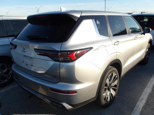 2025 Mitsubishi Outlander SE FWD