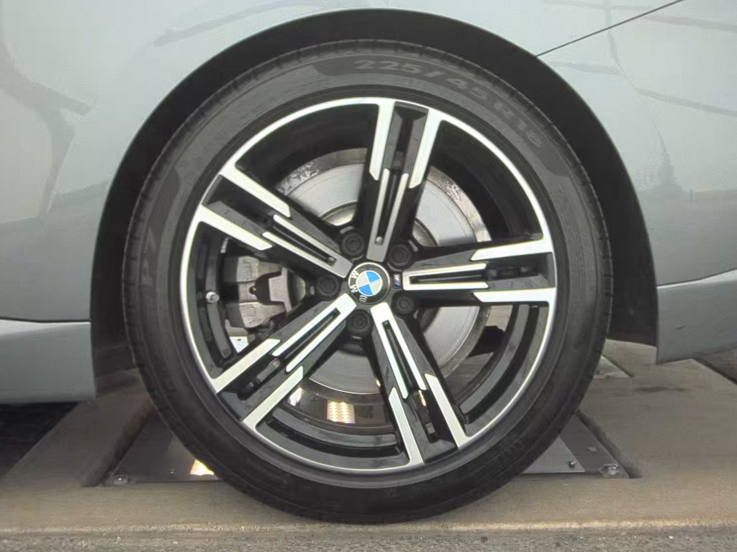 2025 BMW 2 Series 230i RWD