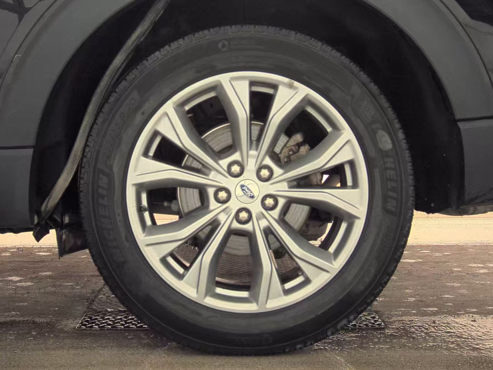 2022 Ford Explorer XLT AWD