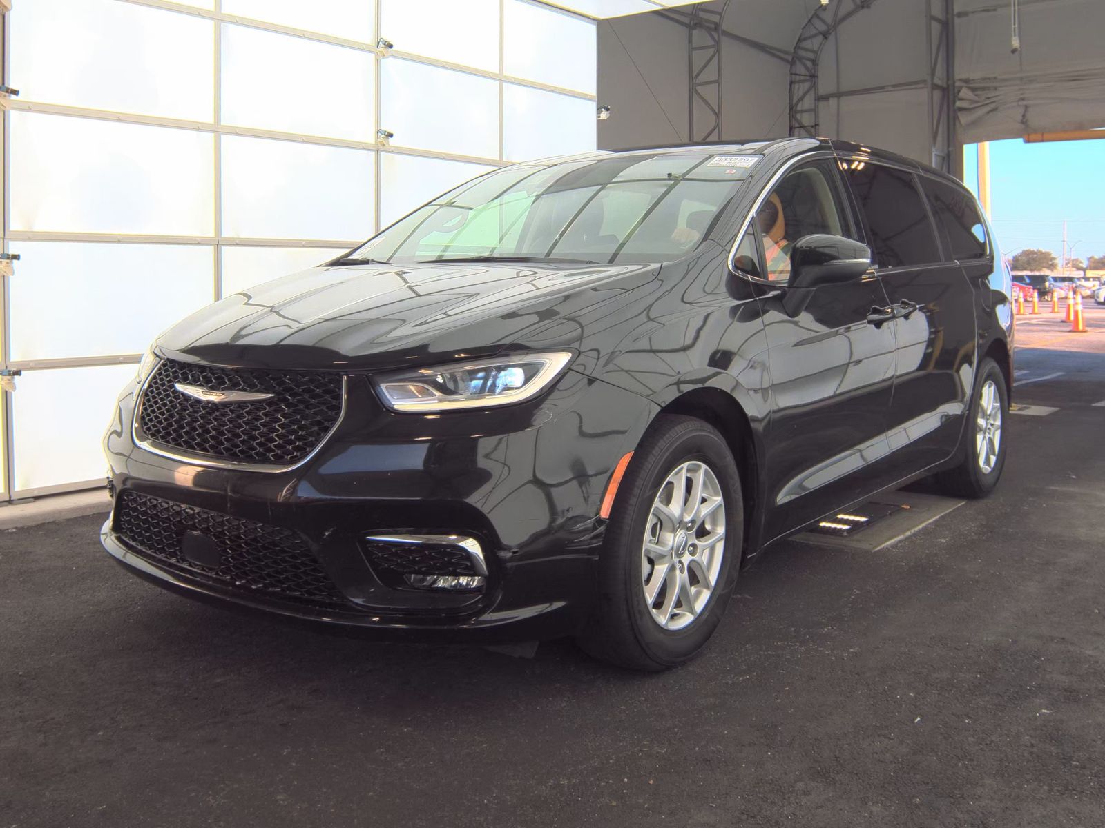 2023 Chrysler Pacifica Touring L FWD
