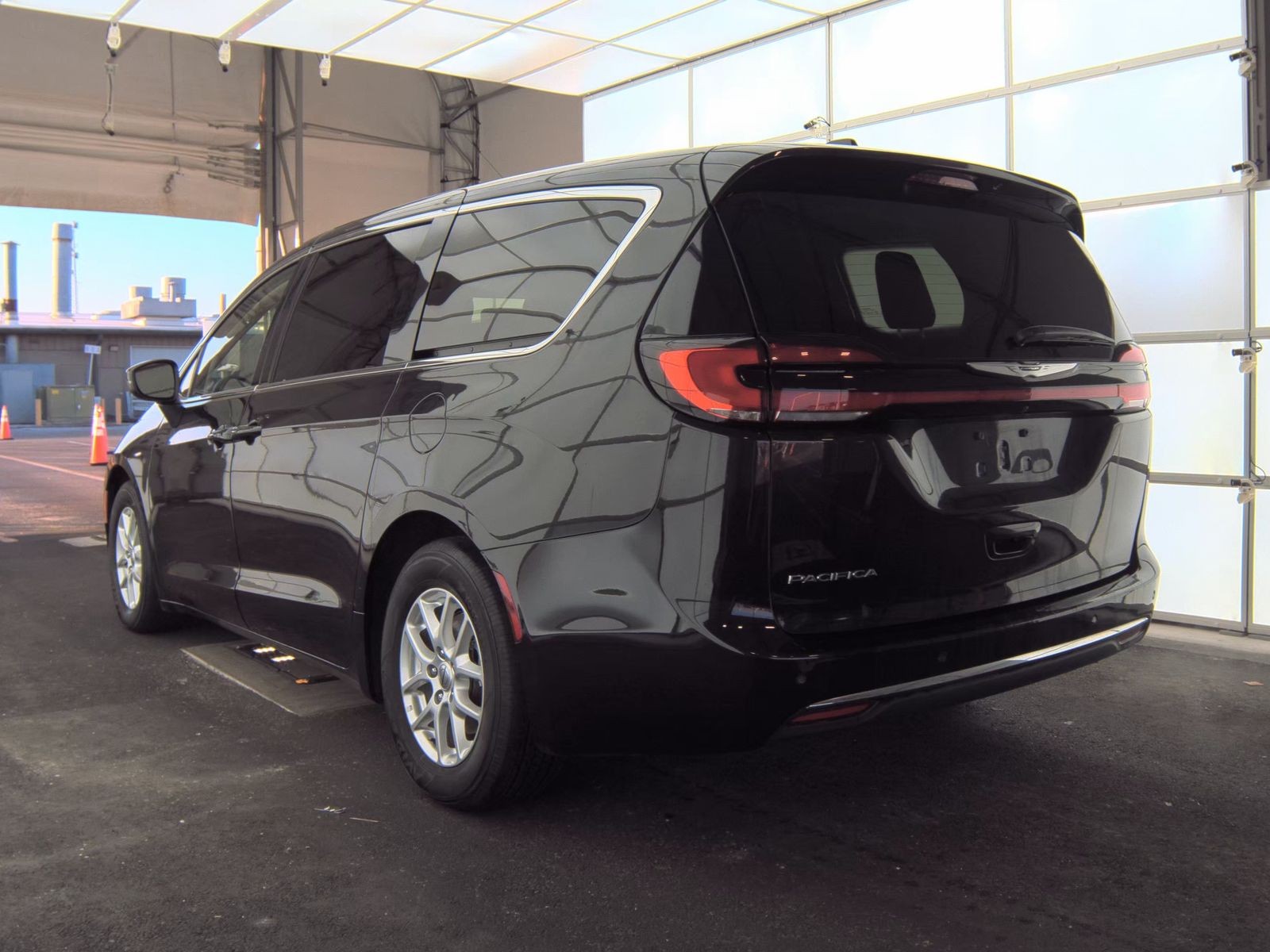 2023 Chrysler Pacifica Touring L FWD