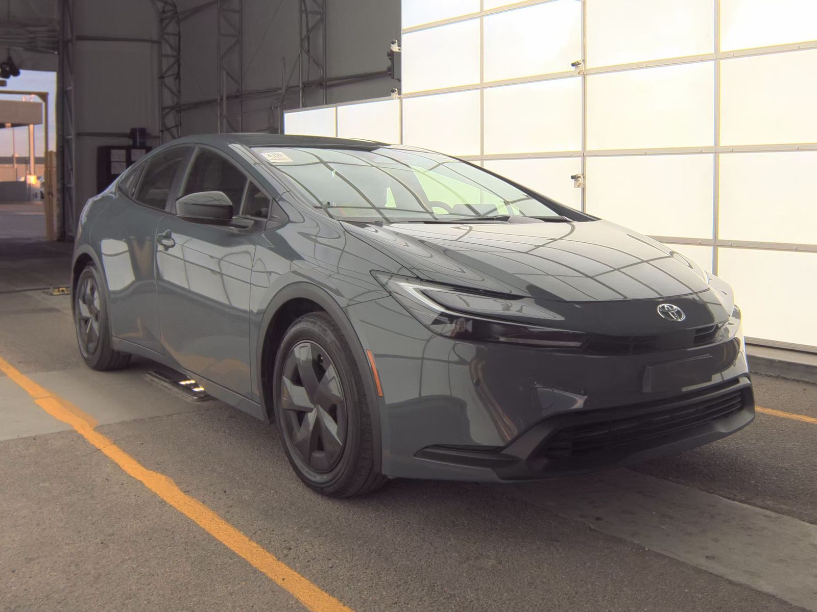 2025 Toyota Prius LE FWD